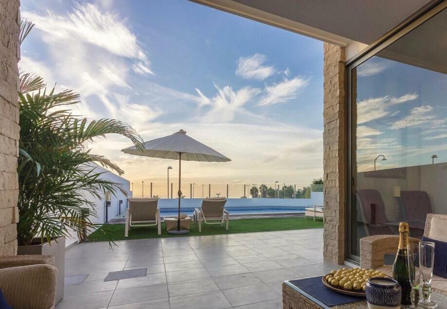 Villa White Whale 阿德耶 外观 照片